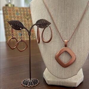 🧡6 Piece Copper-Tone Geometric Pendant Necklace & Earring Set🧡